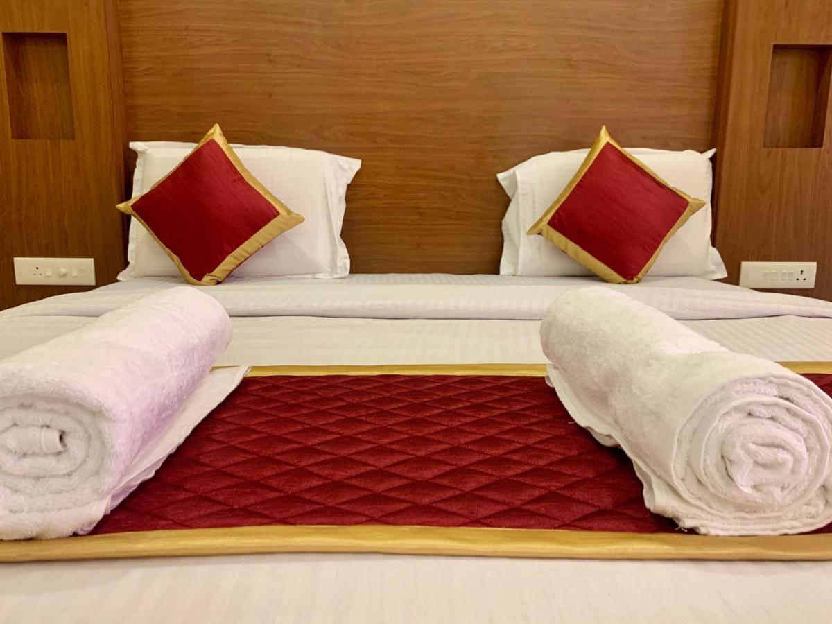 Meridian Castle Hotel Puduccseri Kültér fotó