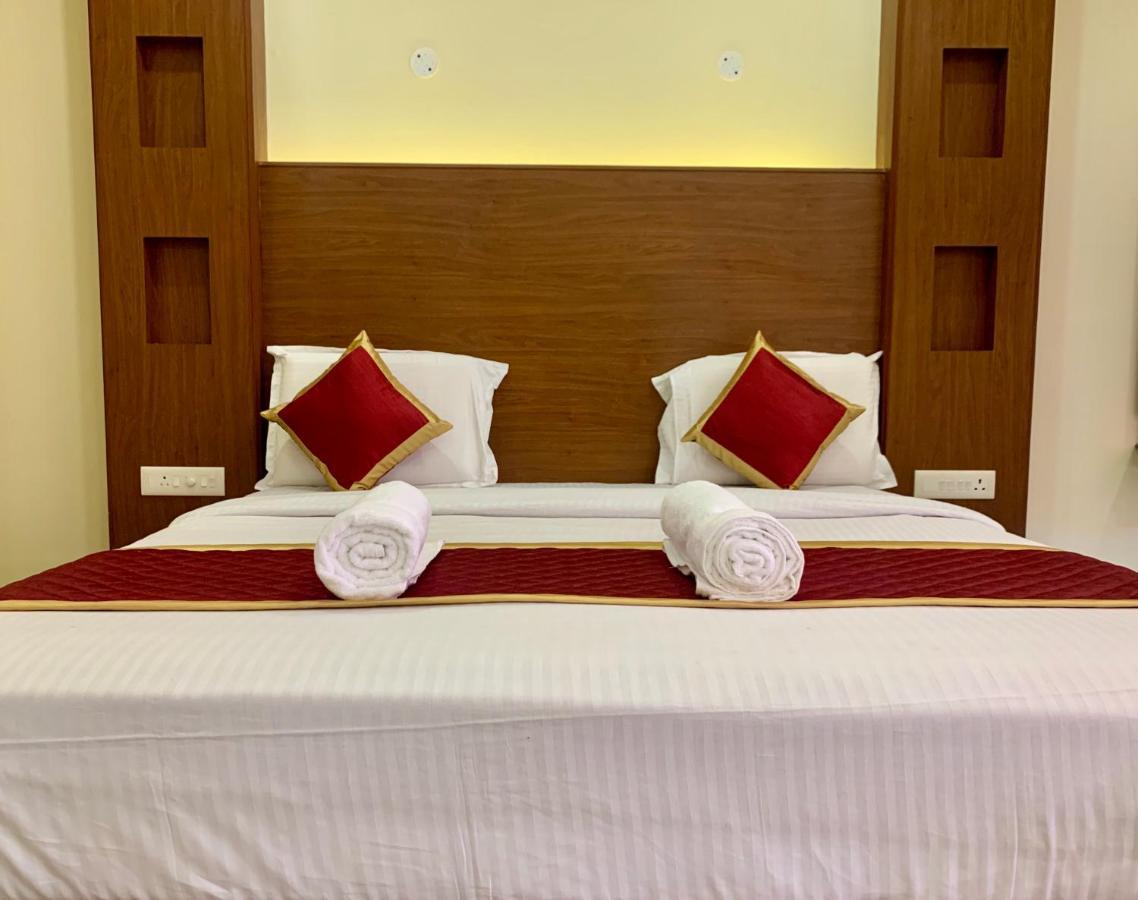 Meridian Castle Hotel Puduccseri Kültér fotó