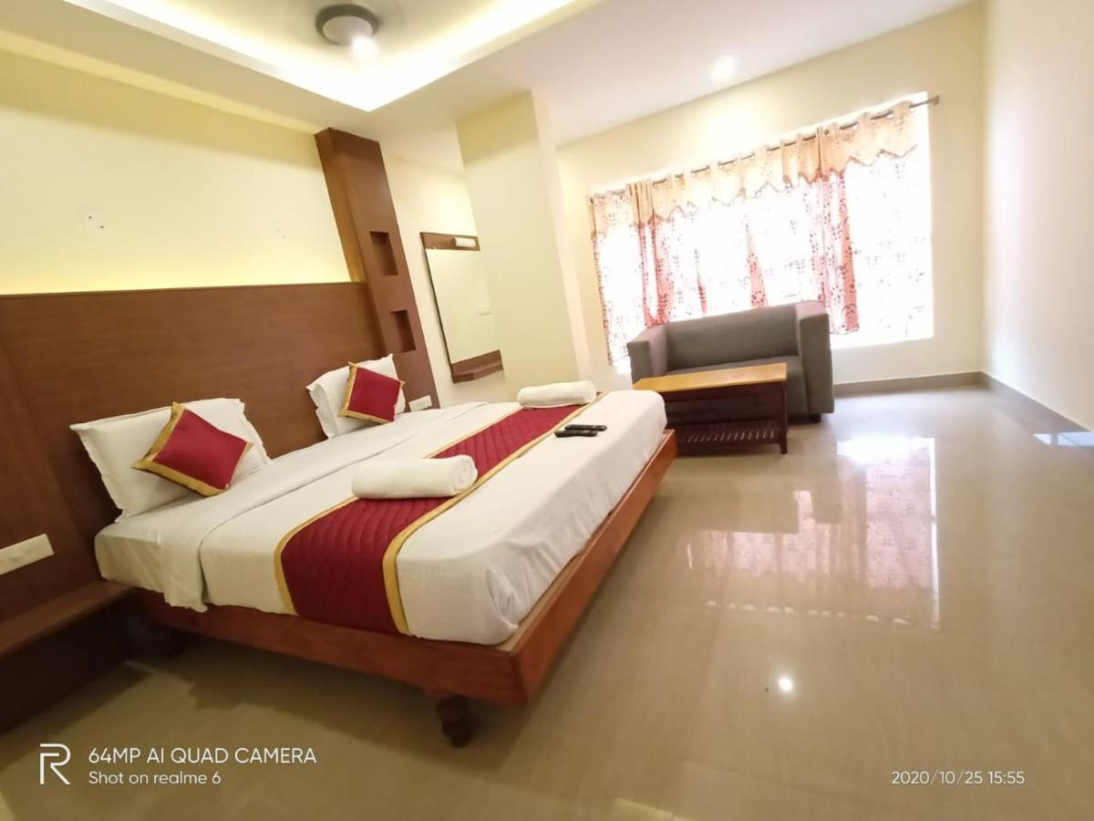 Meridian Castle Hotel Puduccseri Kültér fotó